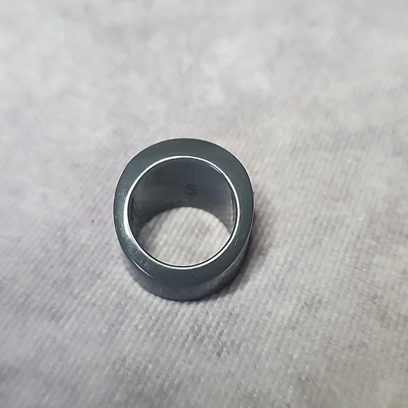 Louis Vuitton Gray Floral Glitter Sparkle Resin Silver Plastic Ring Sz.S/5-6 - Picture 6 of 9